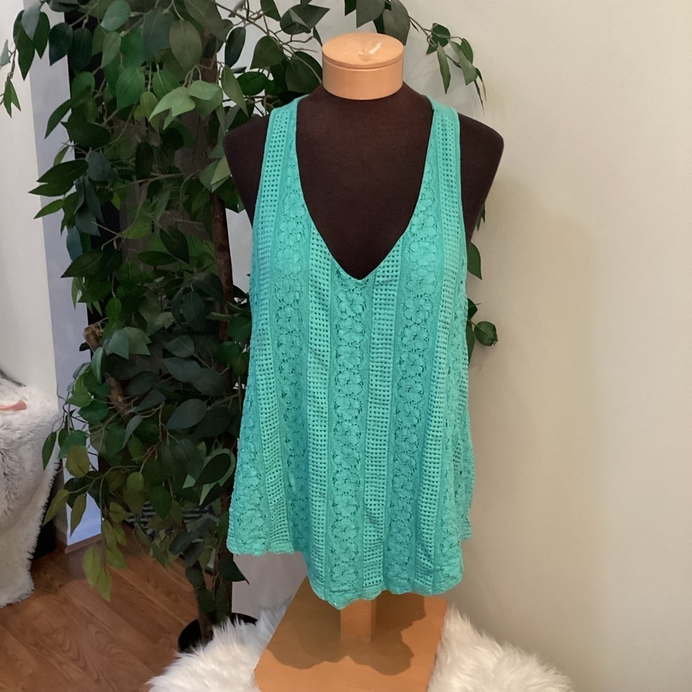 Heart Soul racerback v neck tank top Woman’s size XL mint green stretch